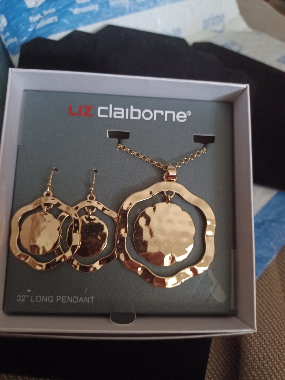 Liz Claiborne Gold-Tone Hammered Pendant Necklace & Earrings Set 32" Chain